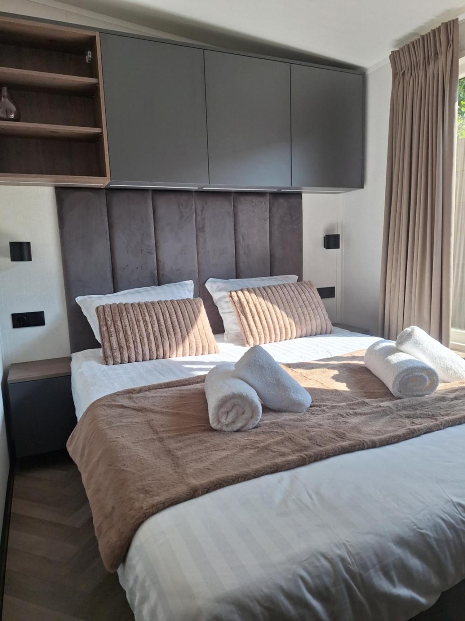 'Relax Lodge Sea' - Wellness Lodge In Zeeland - Private Sauna - Airco - Garden - Outdoor Swimming Pool - Free Wifi, Towels & Bed Linen Heinkenszand Экстерьер фото